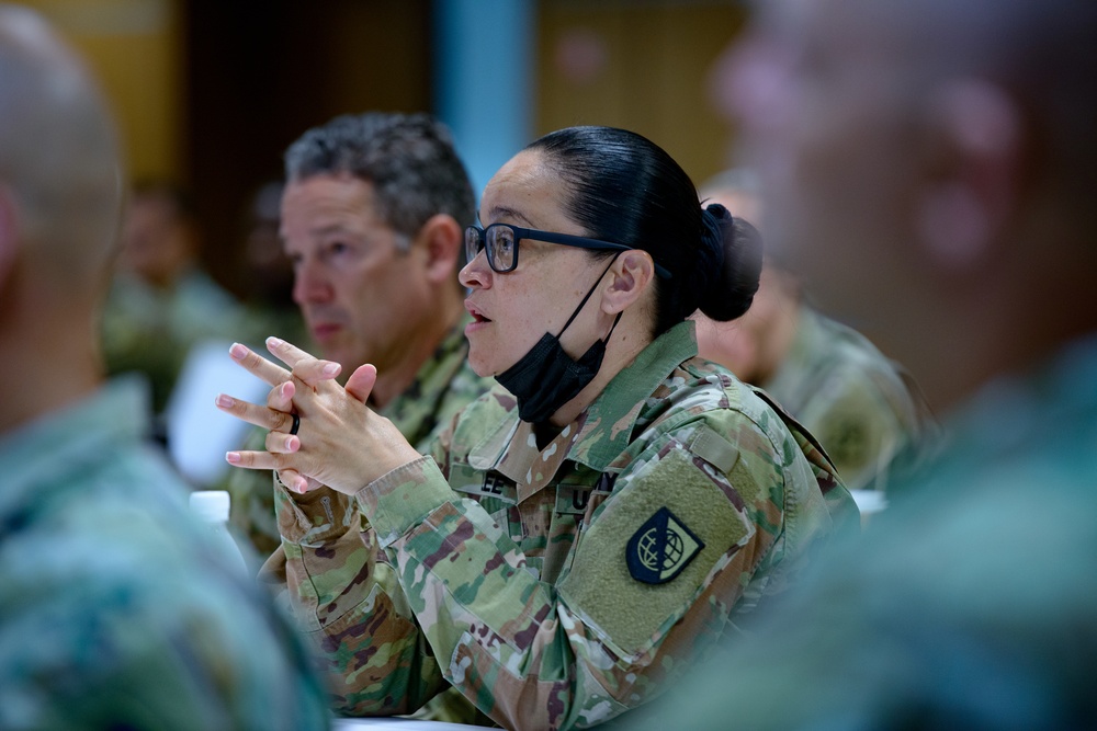 Leaders attend first annual warrant officer summit