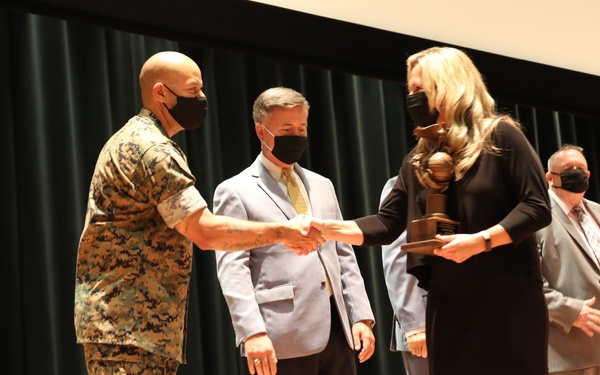 Awarding Excellence: MCSC Marines, civilians recognized for acquisition efforts