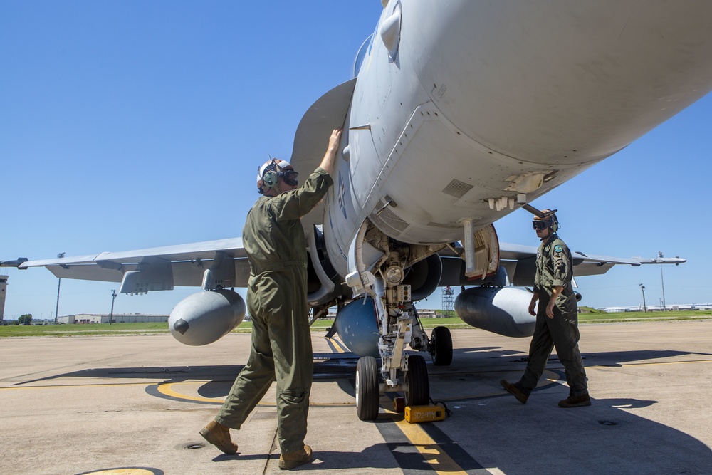 VMFA-112 Conduct Long-Range Hornet Strikes