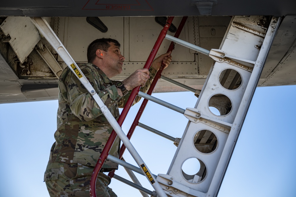 New 8th AF CC chooses Dyess for first command visit