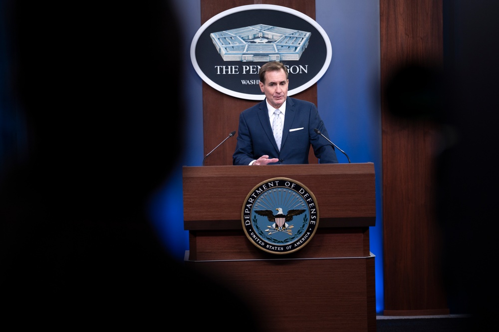 Pentagon Officials Brief Reporters