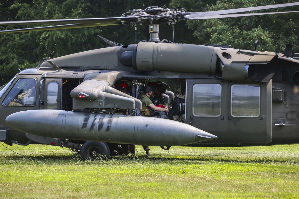 CBIRF Marines and Sailors conduct Helo Training