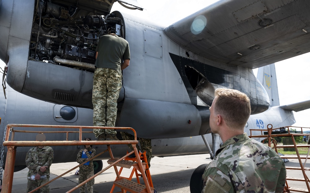 352d Special Operations Forces and Ukrainian Air Force Members Exchange Maintenance Procedures