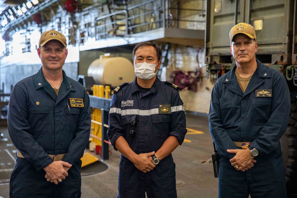 USS Arlington Leadership and French Navy Captain