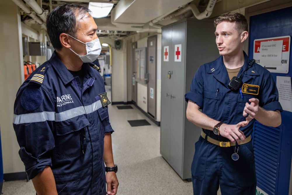 French Navy Captain Tours USS Arlington’s Medical Facilities