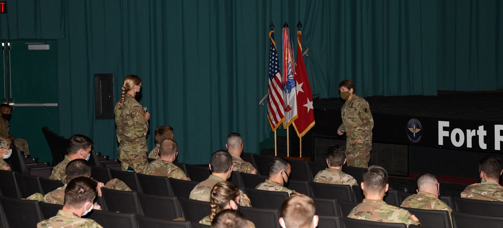 LTG Gervais visits Fort Rucker