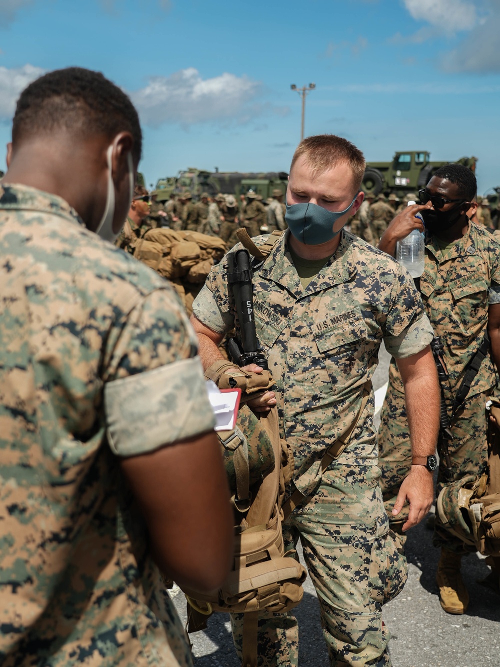 Marines with 3d MLG and 3d Marine Division conduct an Alert Contingency MAGTF drill