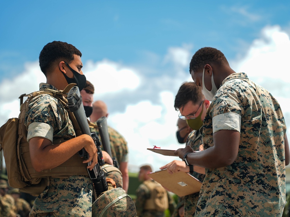 Marines with 3d MLG and 3d Marine Division conduct an Alert Contingency MAGTF drill