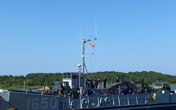 Sailors and Seabees Conduct Onload and Offload Operations During LSE 2021