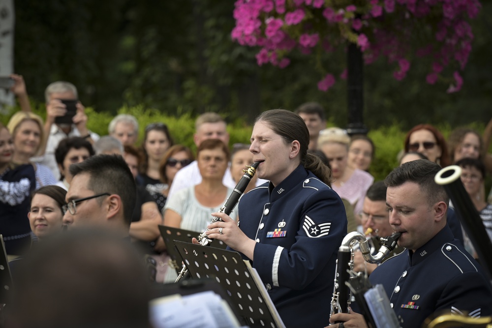 USAFE Band performs in a Ukrainian Flag Day concert