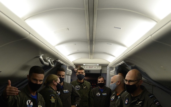 RNZAF AVM Visits VP-30