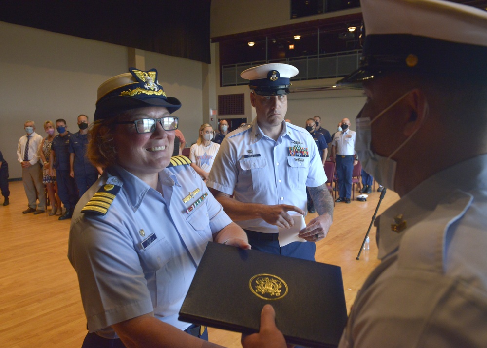 Coast Guard commissions new unit in Paducah, Ky.