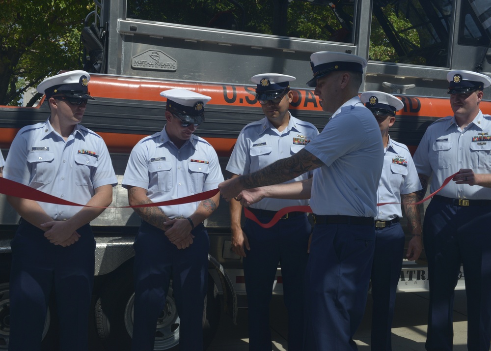 Coast Guard commissions new unit in Paducah, Ky.