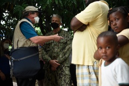 USSOUTHCOM commander, JTF-Haiti commanders visit Haitian communities after supply drops