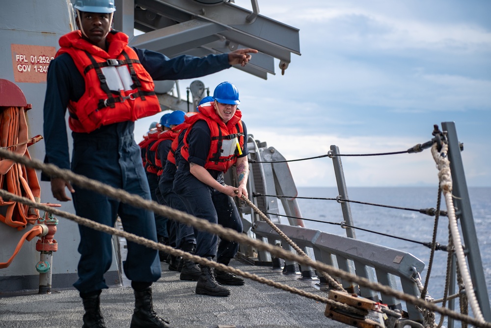 USS O'Kane (DDG 77) Conducts Replenishment-at-Sea