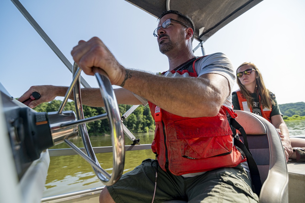 Pittsburgh District hosts motorboat training