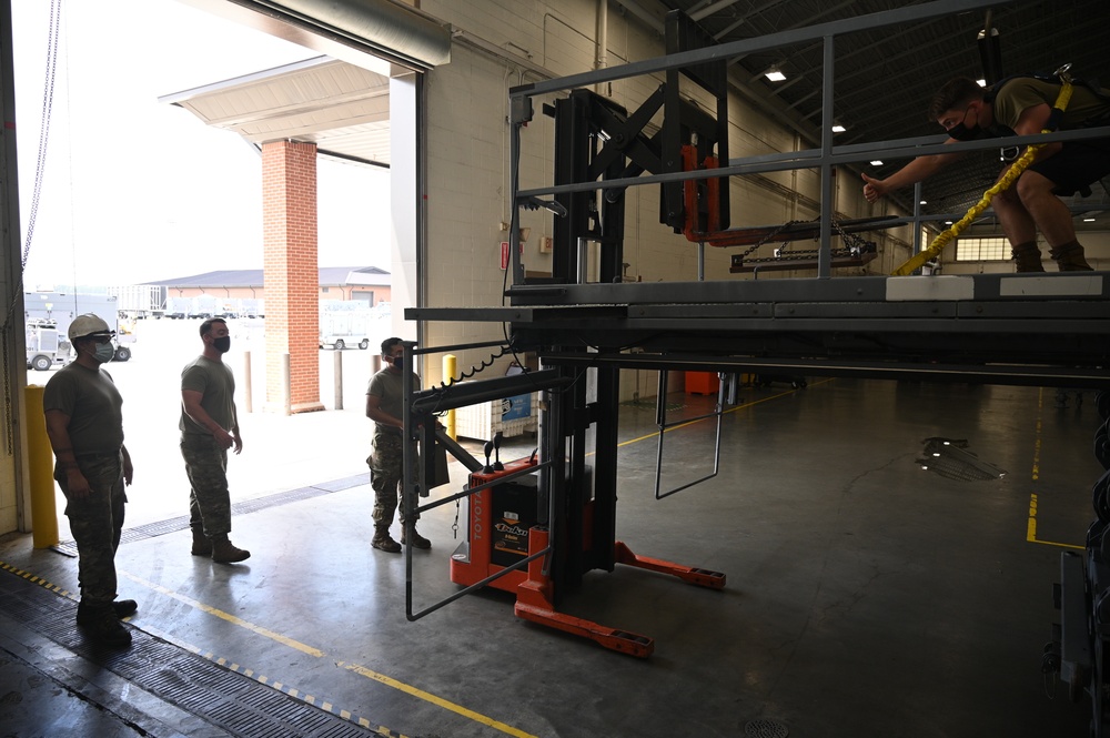 Photo of Aerospace Ground Equipment Specialists Conducting Training