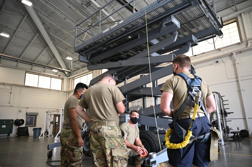 Photo of Aerospace Ground Equipment Specialists Conducting Training