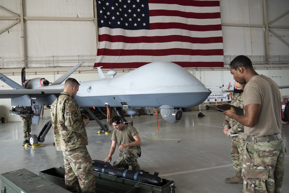 432nd Aircraft Maintenance Squadron hosts load crew of the quarter competition