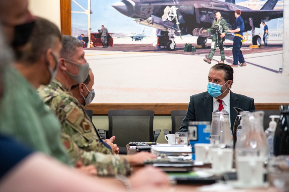 Arizona Attorney General visits Luke