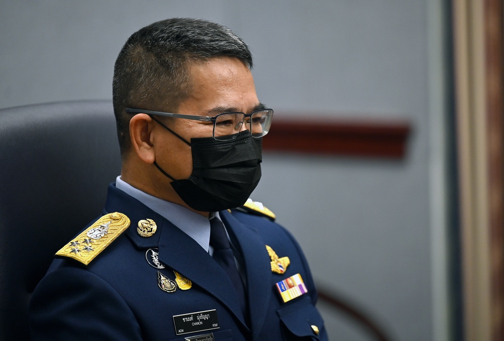 CSAF Gen. Brown meets Thai Air Force chief of the air staff