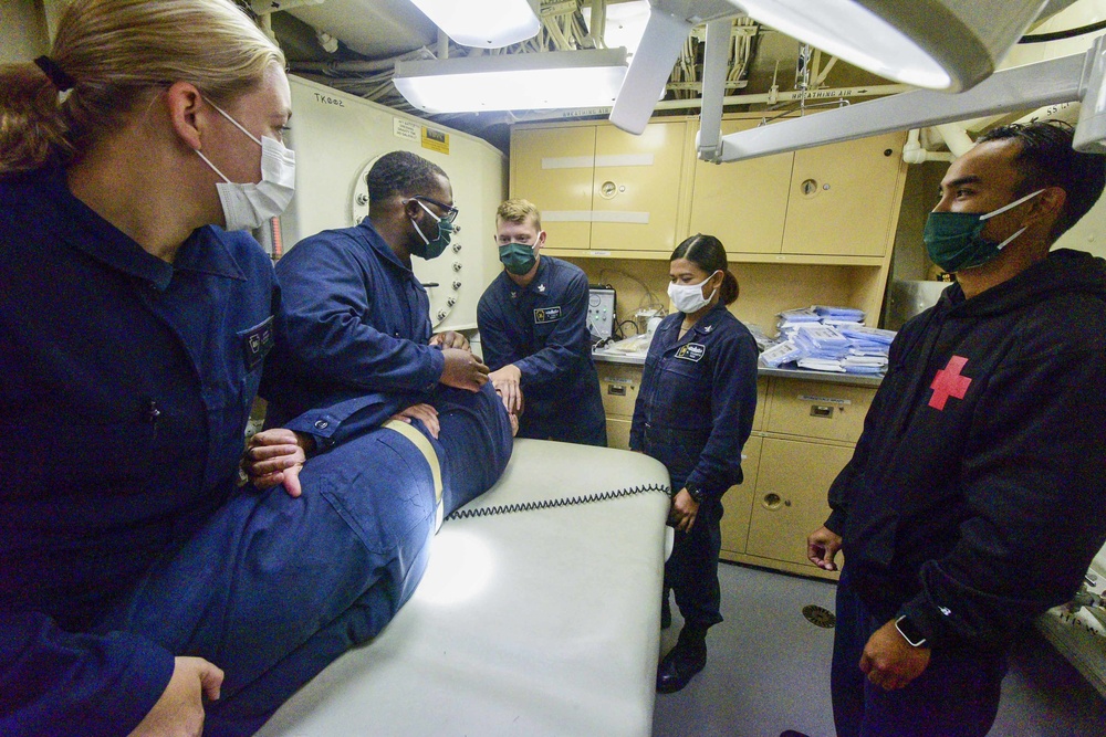 USS John P. Murtha (LPD 26) Aft BDS Training