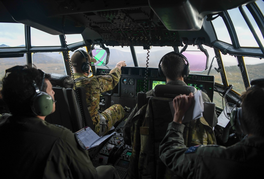 39th Airlift Squadron flies training sortie with Royal Australian Air Force Aviators