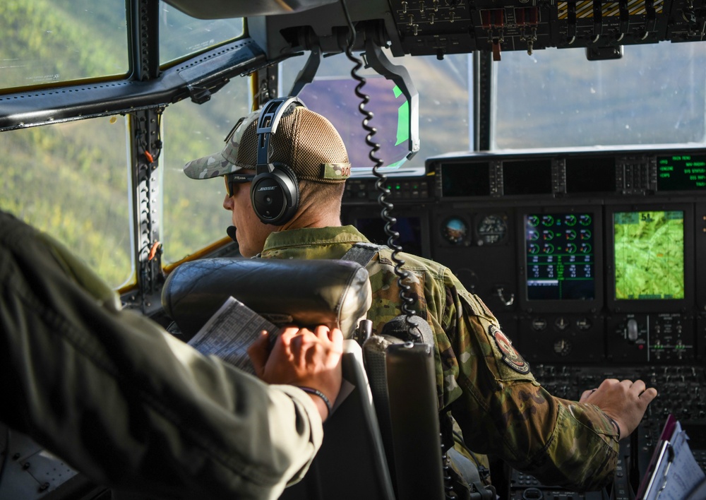 39th Airlift Squadron flies training sortie with Royal Australian Air Force Aviators