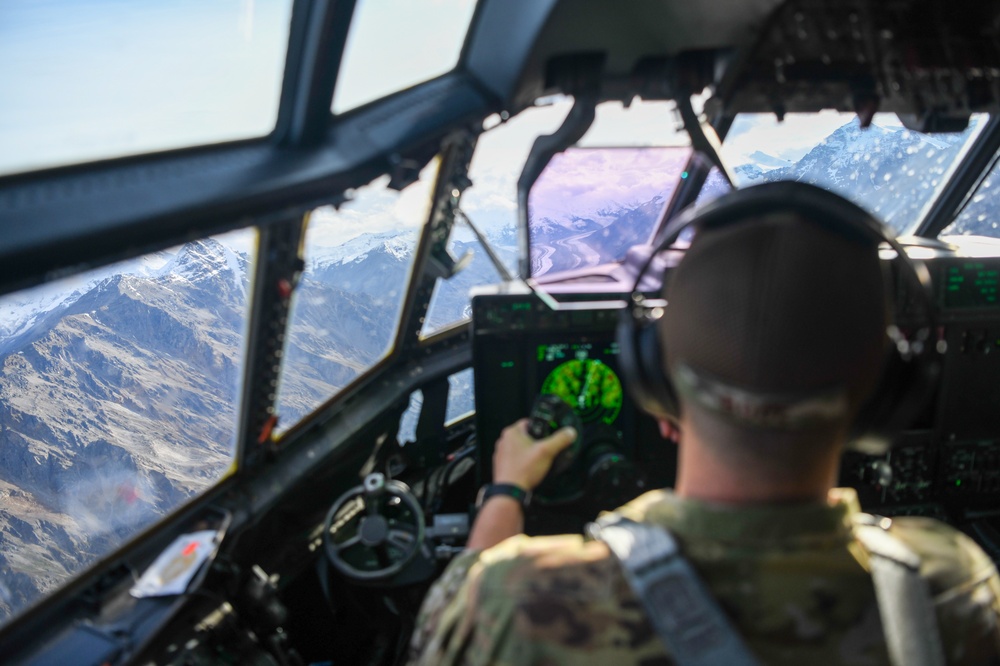 39th Airlift Squadron flies training sortie with Royal Australian Air Force Aviators