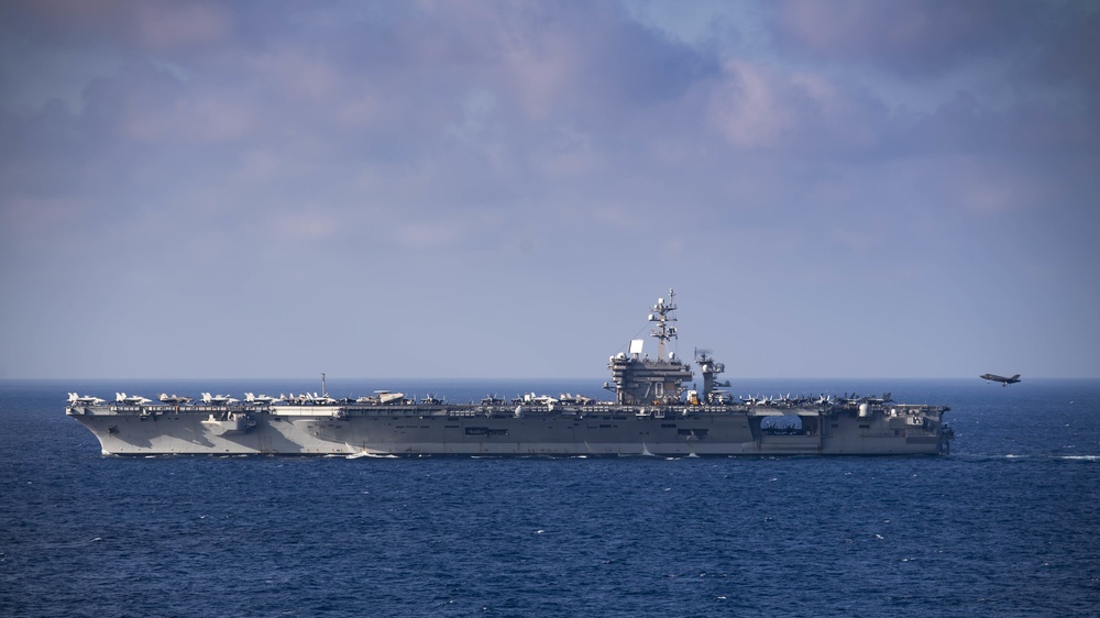 USS Carl Vinson (CVN 70) Conducts Flight Operations