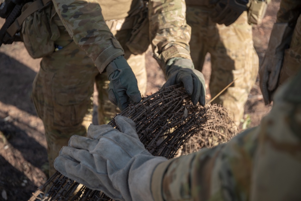 Australian Army 1 CSSB train during Exercise Koolendong