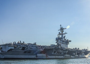 USS Carl Vinson arrives at Commander, Fleet Activities Yokosuka for scheduled port visit