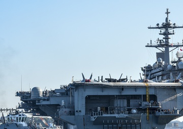 USS Carl Vinson arrives at Commander, Fleet Activities Yokosuka for scheduled port visit
