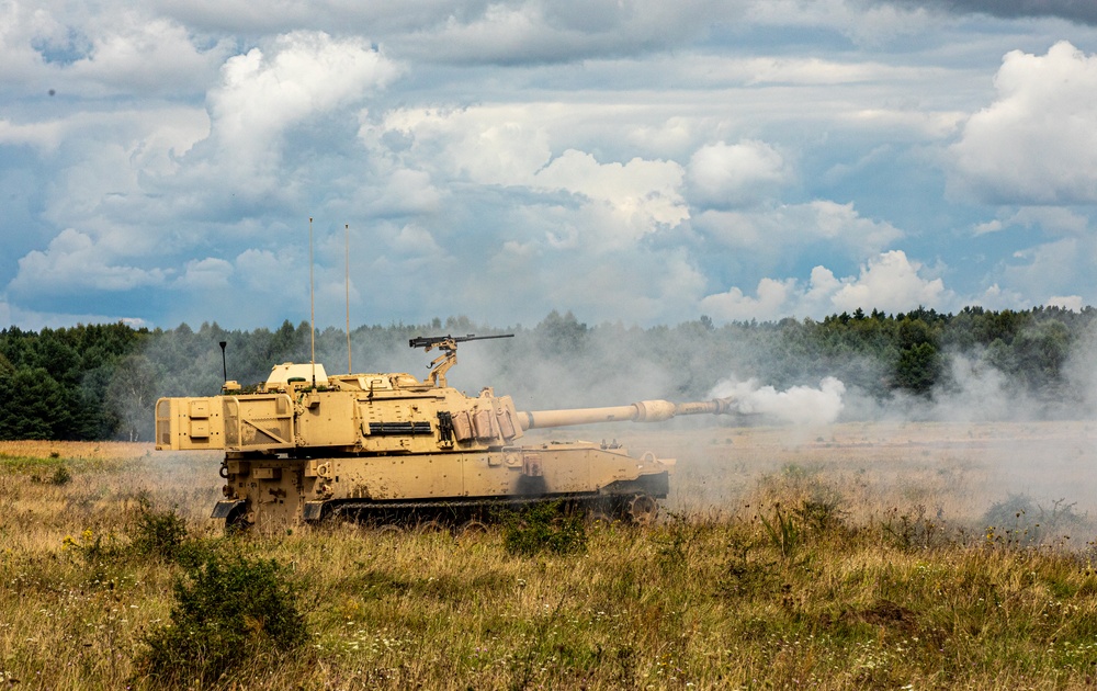1st Battalion, 5th Field Artillery Regiment, 1st Infantry Division Conducts Range Operations