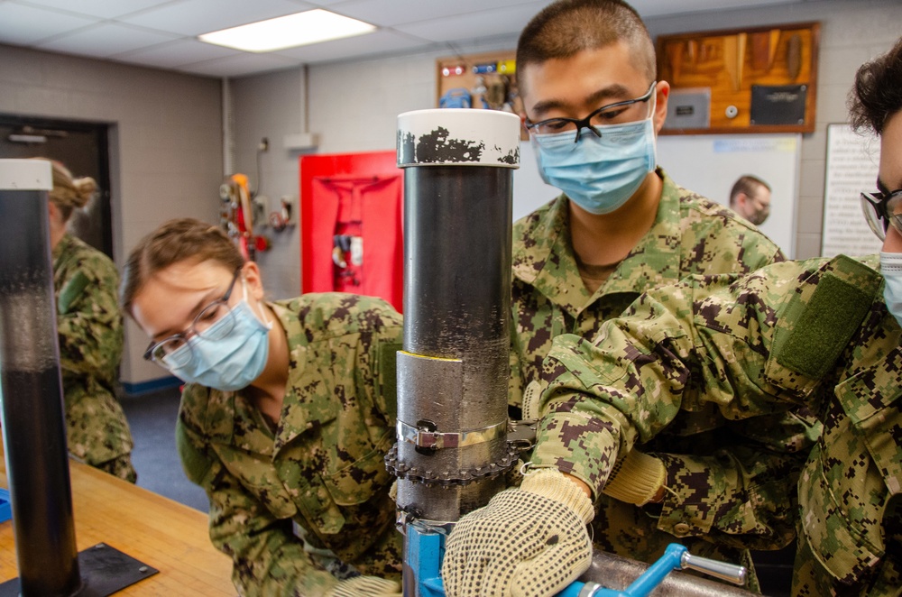 Yale ROTC Midshipmen Receive Damage Control Training