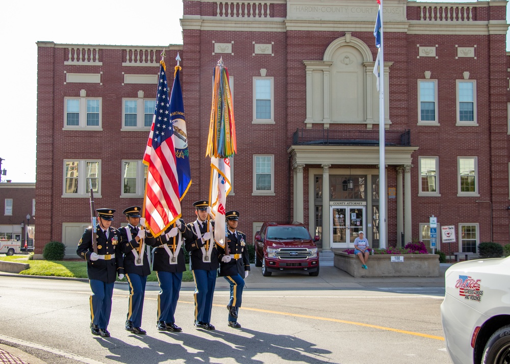 Soldiers from Fort Knox Participate in Heartland Homecoming Parade