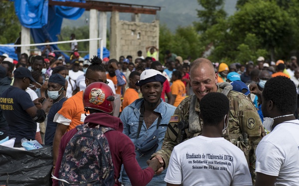 JTF-Haiti, 1-228th Aviation Regiment delivers humanitarian aid to residents in Maniche