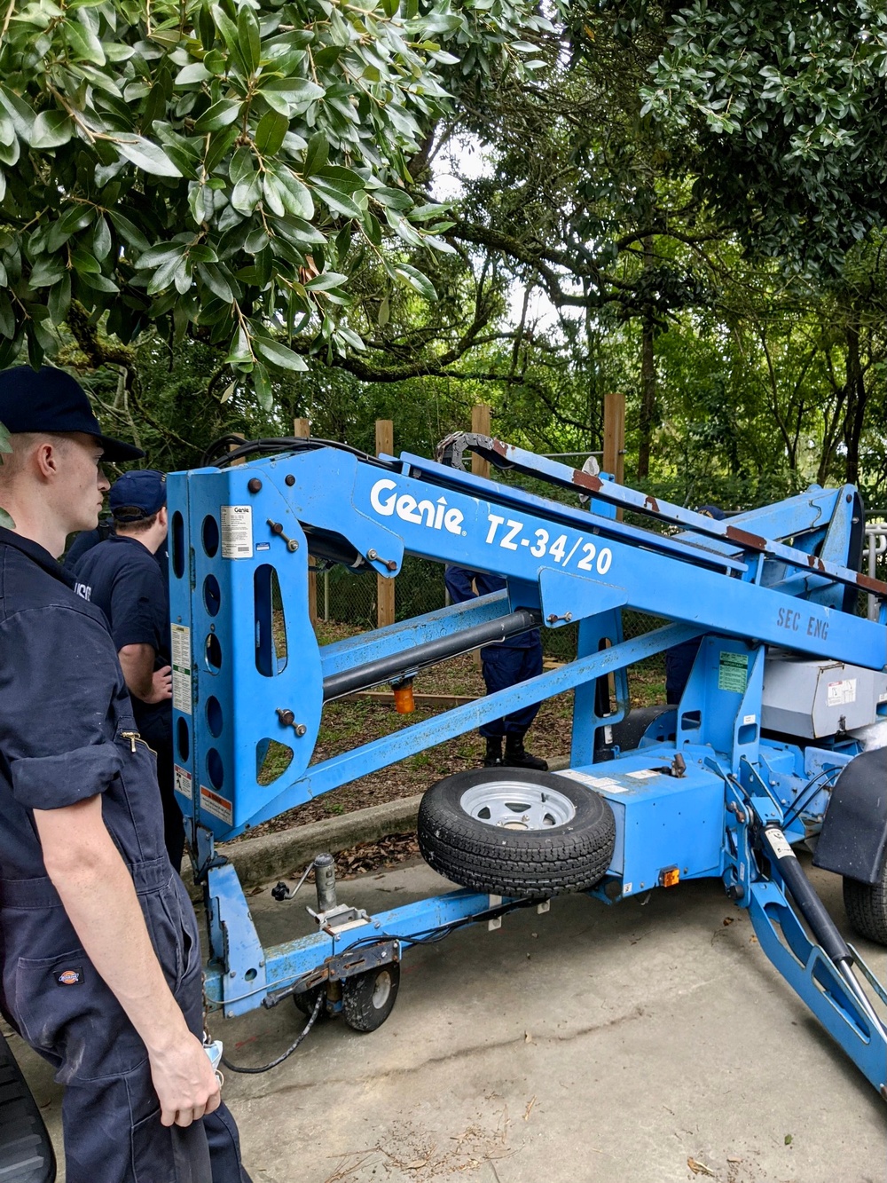 U.S. Coast Guard Sector New Orleans relocates shallow-water response boats