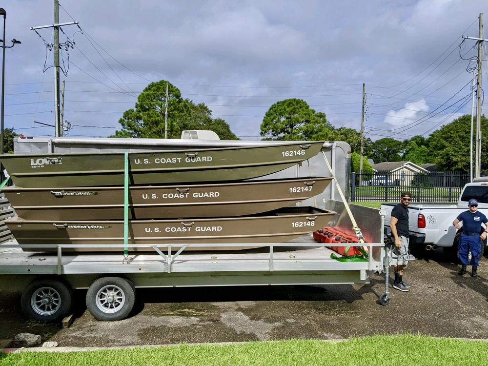 U.S. Coast Guard Sector New Orleans relocates shallow-water response boats