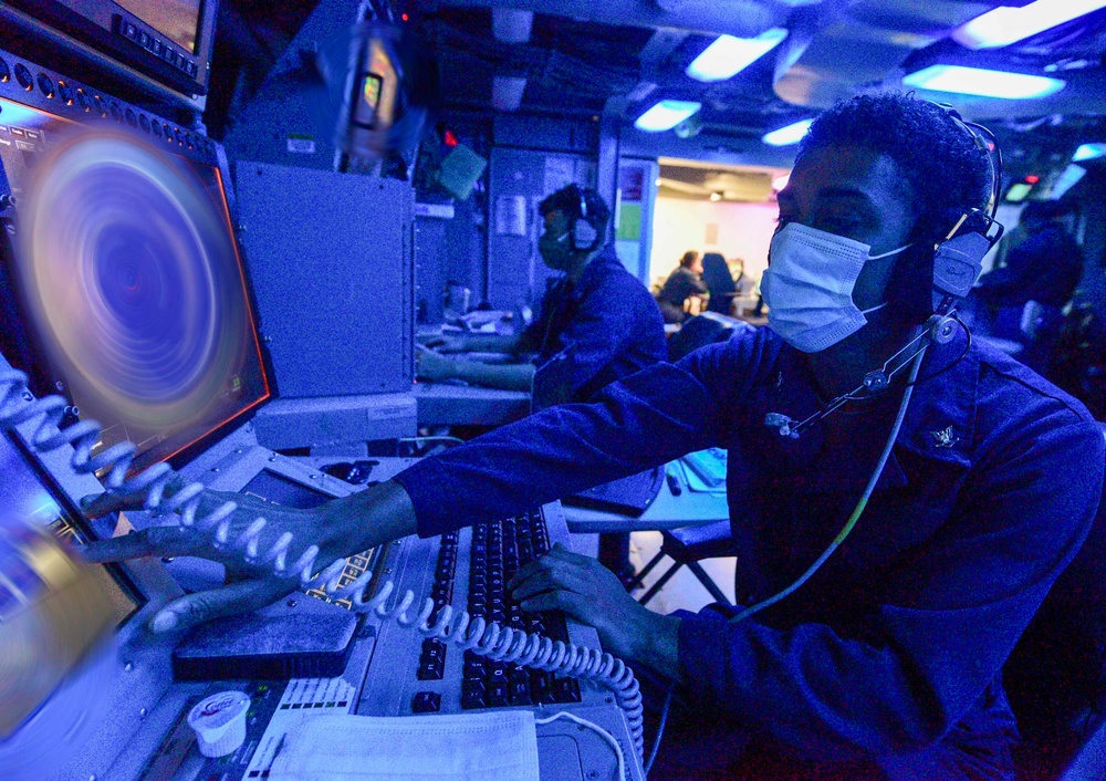USS John P. Murtha (LPD 26) Combat Information Center