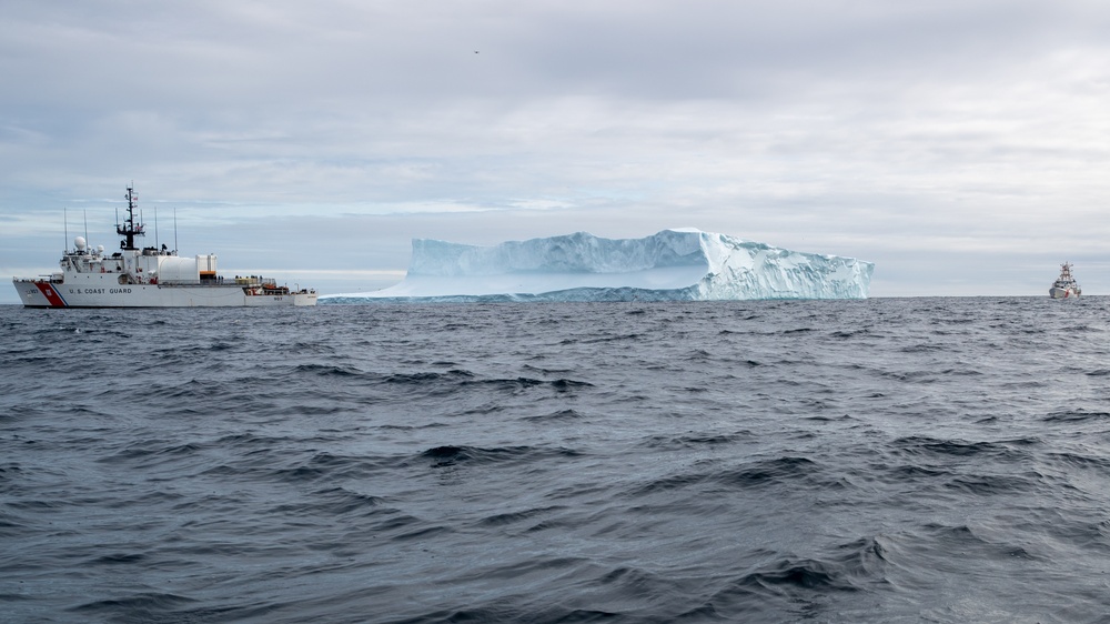 Escanaba and Richard Snyder pass icebergs