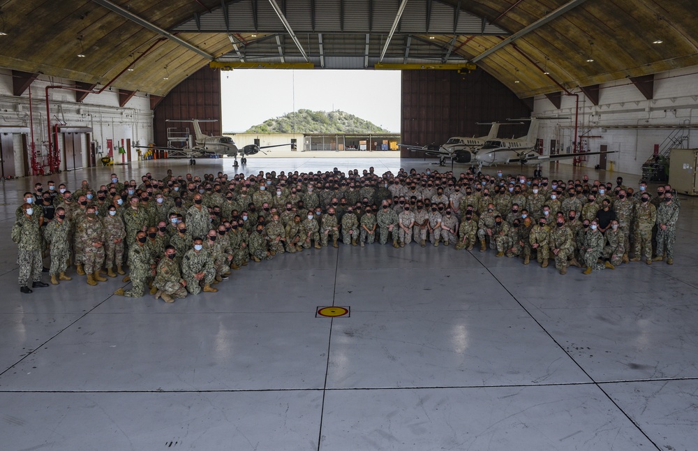 USSOUTHCOM commander visits JTF-Haiti, JTF-Bravo Forward