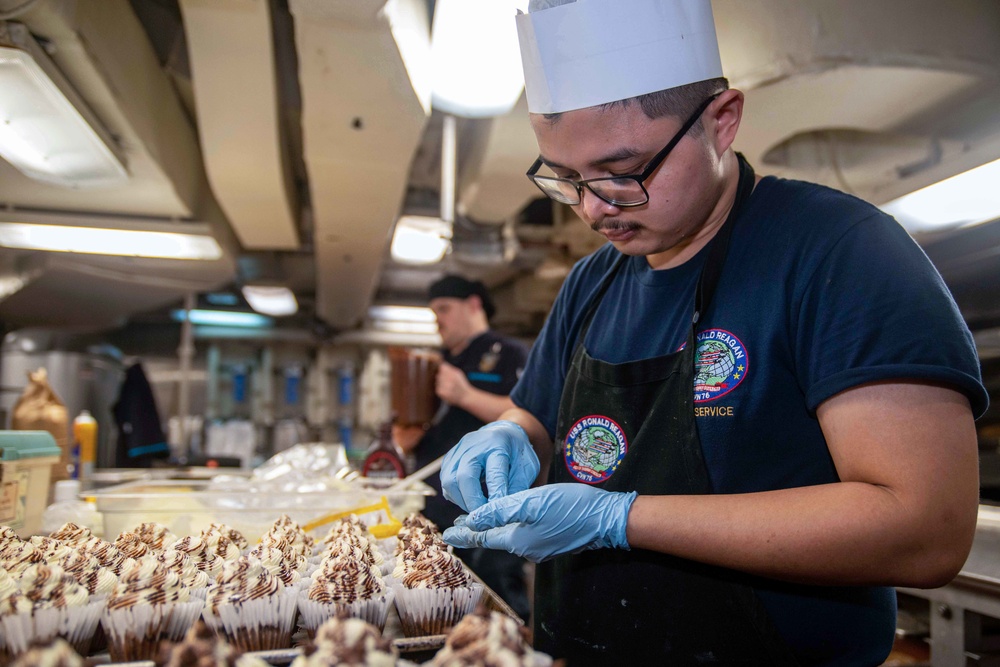 USS Ronald Reagan (CVN 76) Bakery