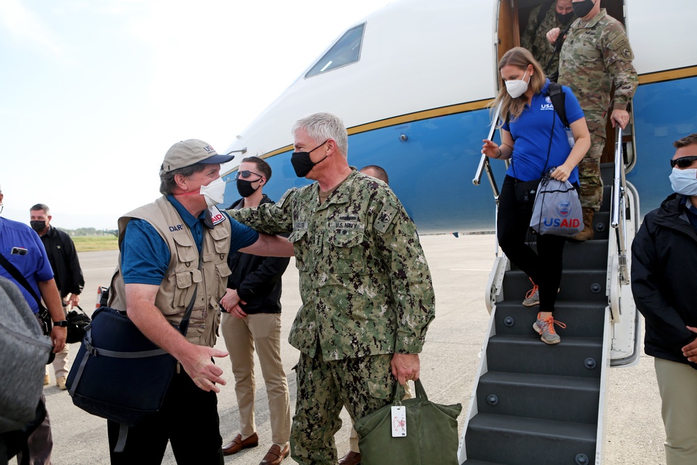 Commander of Southern Command Visits Haiti