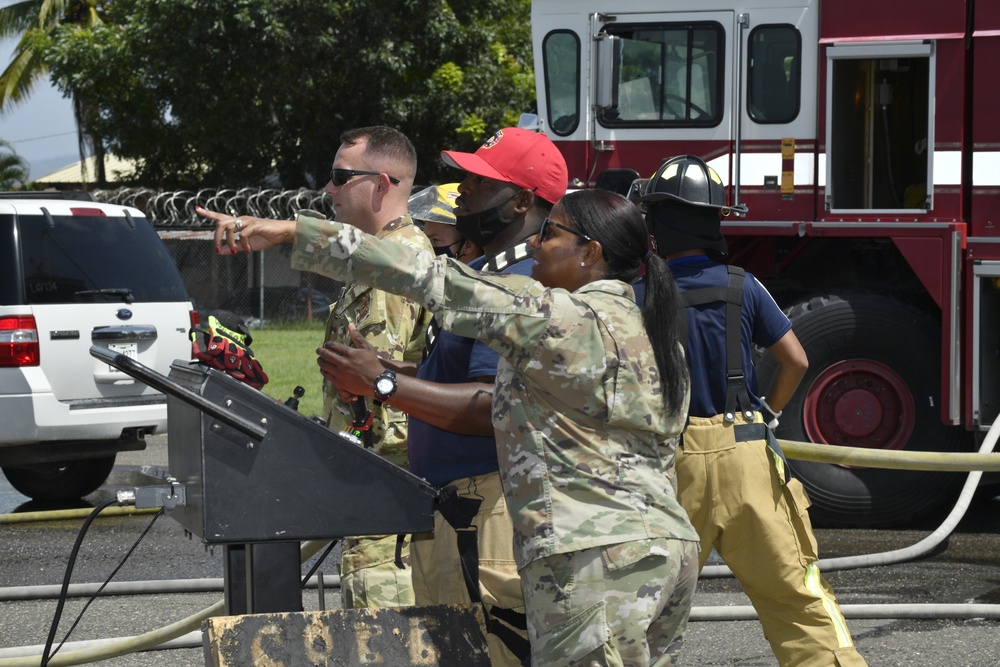 U.S., Central American firefighters train for fire emergencies together