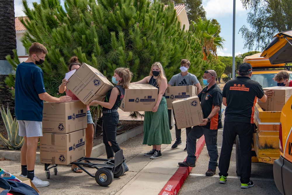 Volunteers at Naval Station Rota Collect Donations for Evacuees from Afghanistan