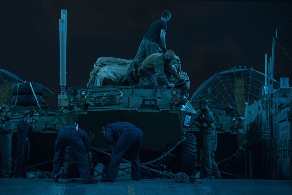 USS Portland (LPD 27) LCAC operations