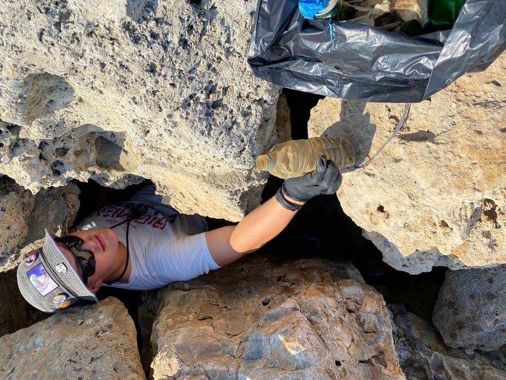 Souda Bay Seabees hit the beach