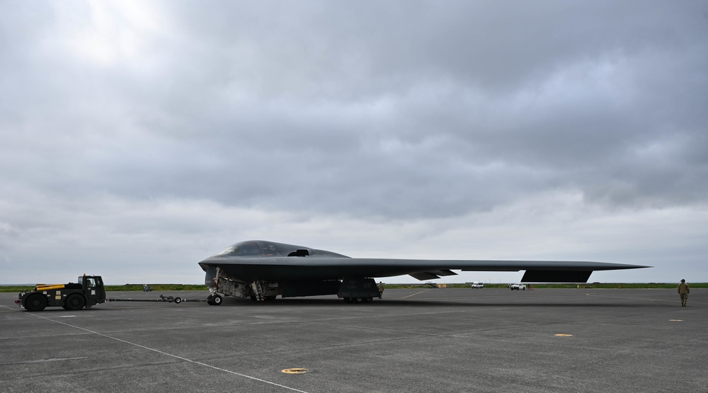 Enhancing Bomber Interoperability: B-2 Spirit integrates with RAF Eurofighter Typhoon