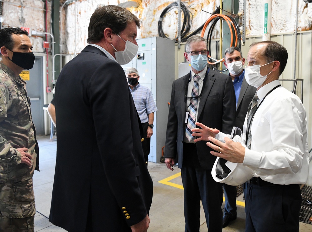 Sen. Bill Hagerty visits Arnold Air Force Base